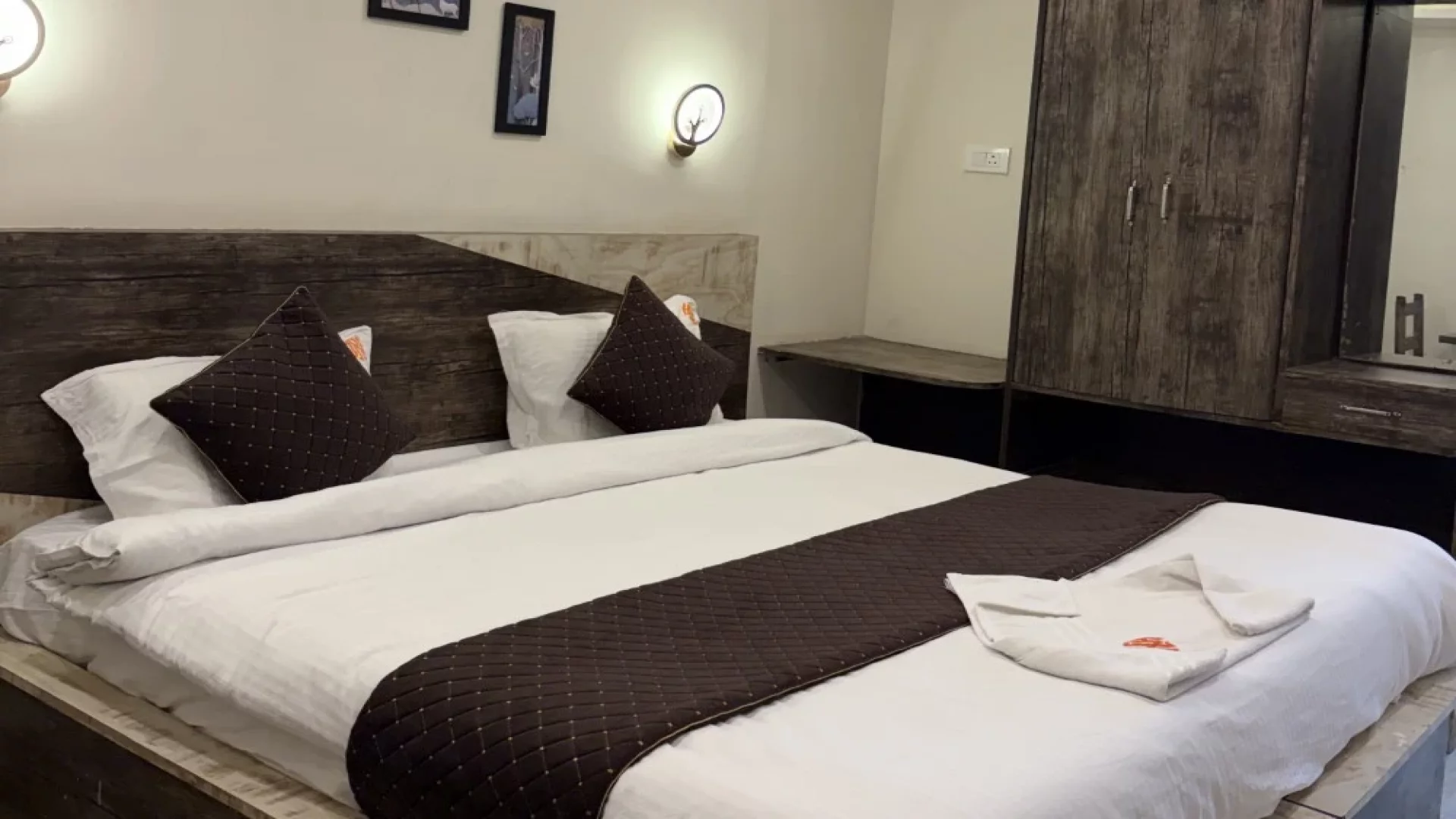 New Cauvery Hotel