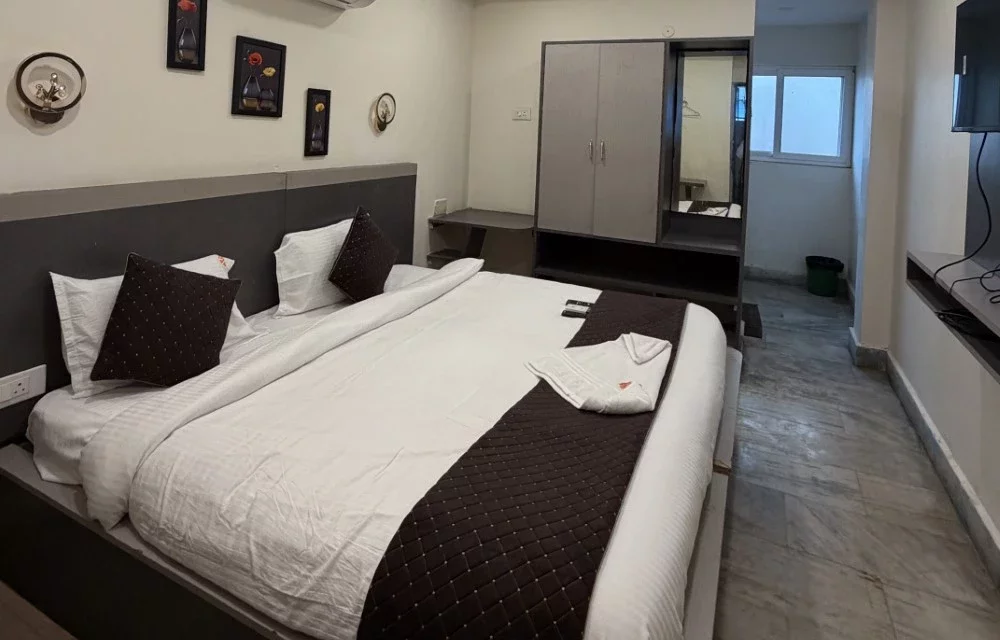 New Cauvery Hotel Premium Double room in Visakhapatnam Image